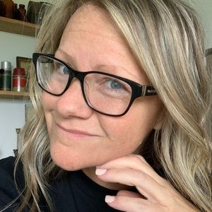 Meet your Posher, Angie